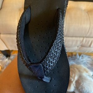 Black wedge slides